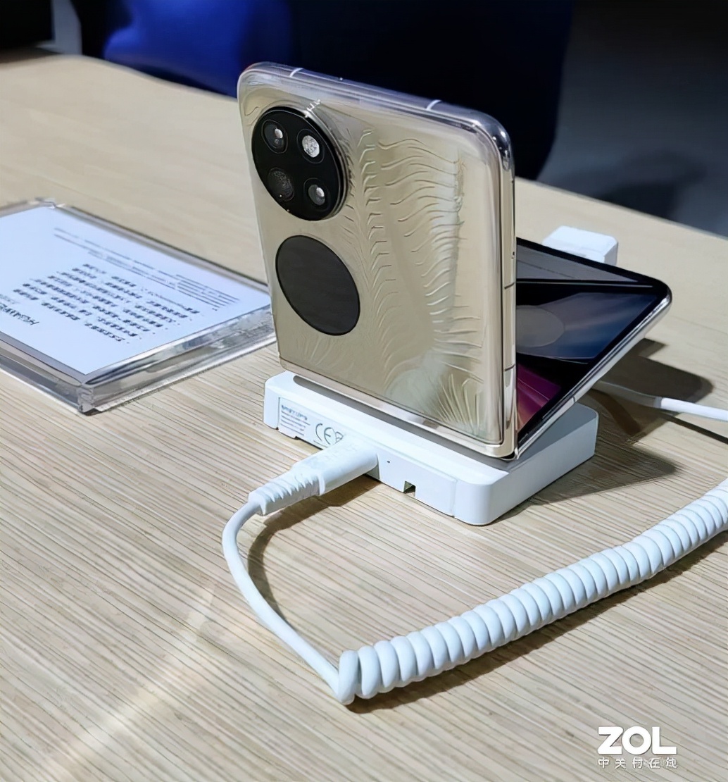 Pocket系列手机的便携性与创新设计_便携式设计产品_便携创意