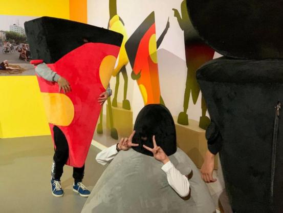 张青的艺术展览与公众反响_张青的艺术展览与公众反响_张青的艺术展览与公众反响