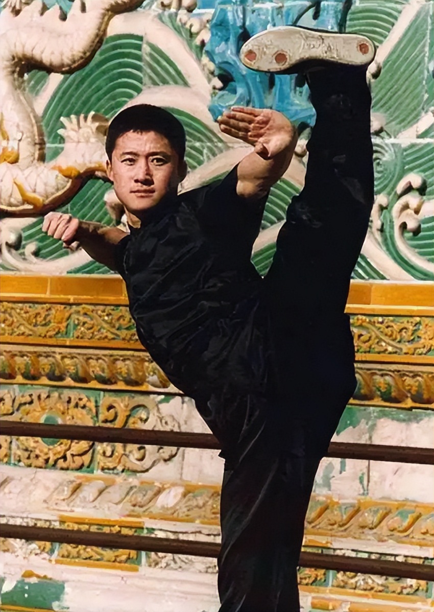 吴京的职业生涯_吴京的职业_吴京经历过哪里职业
