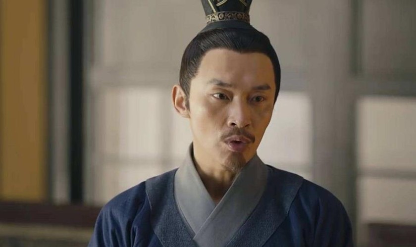 曹操信任曹仁吗_曹操信任荀彧吗_荀攸与曹操的信任关系