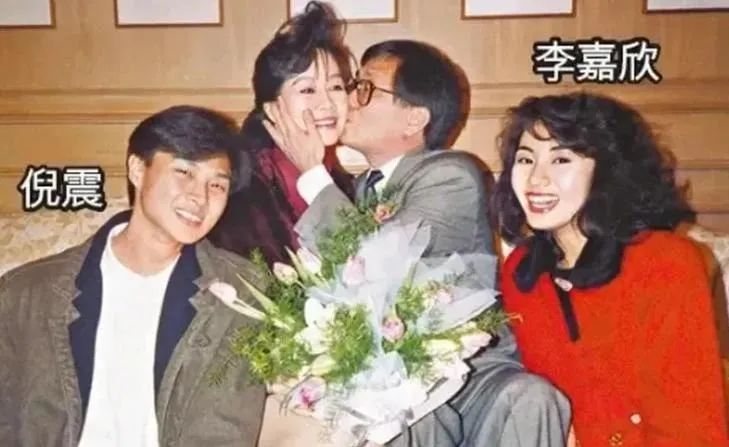 周慧敏的爱情故事_周慧敏的情感生活与故事分享_周慧敏人生经历