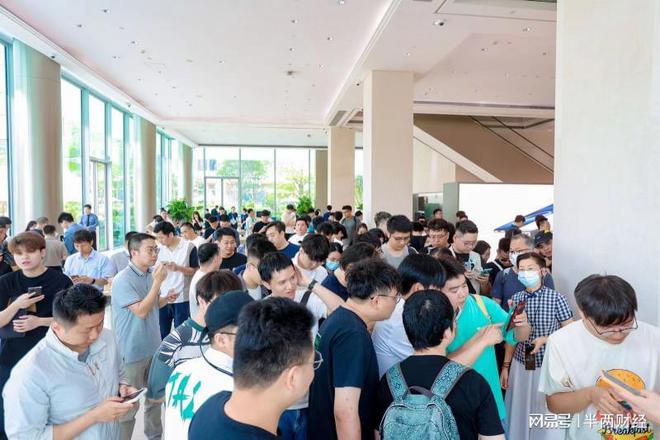 华为Pura系列：智能与美学的完美结合_华为Pura系列：智能与美学的完美结合_华为Pura系列：智能与美学的完美结合
