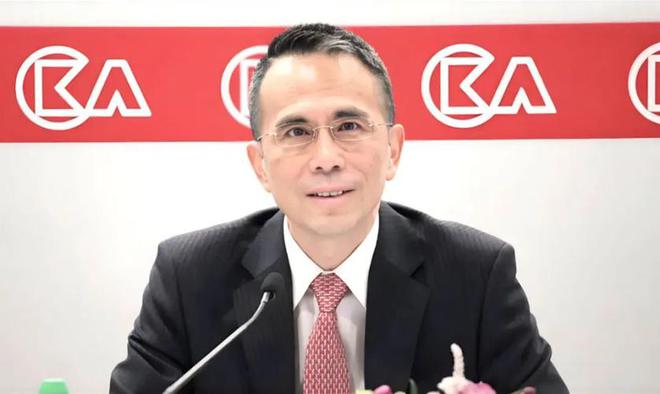 李嘉诚刚到香港_李嘉诚在香港囤了多少地_从香港到全球：李嘉诚的商业帝国