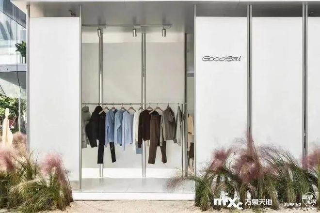 兰博基尼广告分析_兰博基尼市场分析_兰博基尼的社交媒体营销与品牌影响力