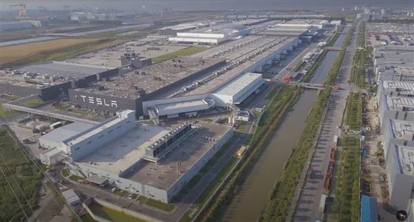 宝马互联驾驶怎么用_bmw互联驾驶_体验新款Model Y的互联驾驶体验