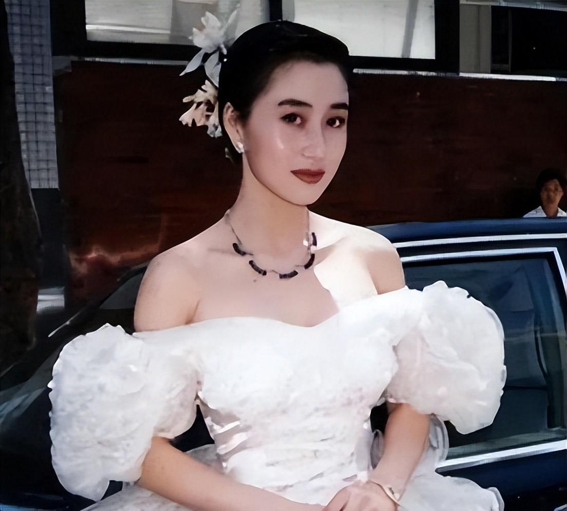 利智的感情生活_情感爱情故事利智生活免费观看_利智的情感生活与爱情故事