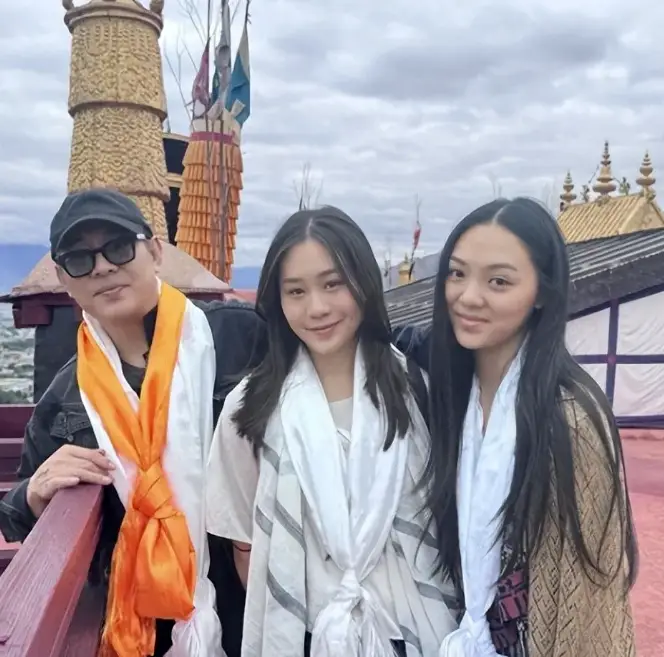比特币下载官方app下载揭秘功夫巨星李连杰双面人生：对女儿不同态度背后的家国与家庭故事