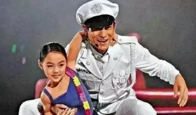 利智的情感生活与爱情故事_情感爱情故事利智生活免费观看_利智的感情生活