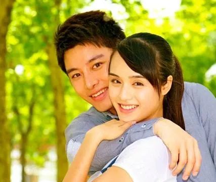 电影演员金巧巧_金巧巧初舞台_从电影到舞台：金巧巧的演绎生涯