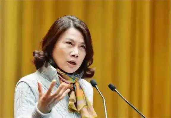 董明珠遭停职审查，格力电器的应对举措及其对市场的启示_格力电器问题分析_格力电器审计失败