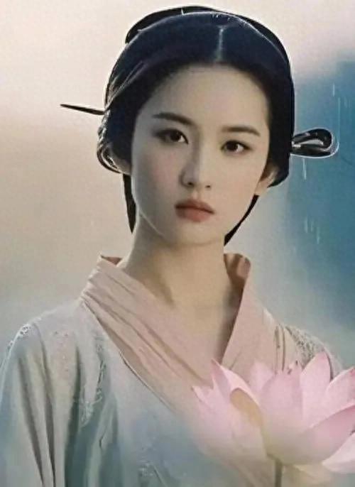 刘亦菲谈成年三部曲：金粉世家天龙八部神雕侠侣成就演艺里程碑