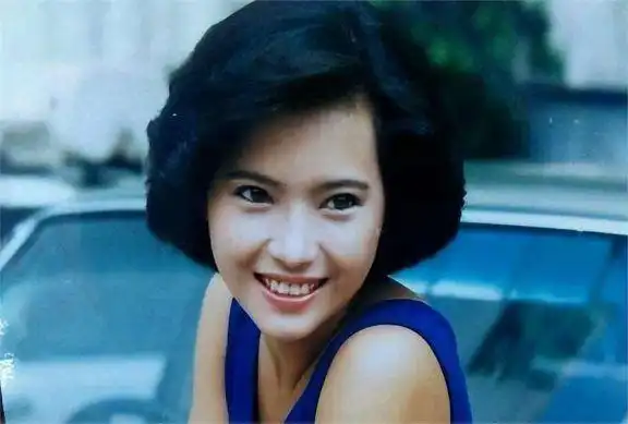蓝洁瑛的家_蓝洁瑛与家人的深厚情感_蓝洁瑛人物关系