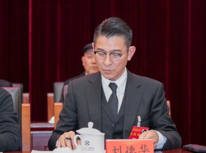 吴京中国电影出处_吴京对中国电影的贡献_吴京在华语电影中的影响力