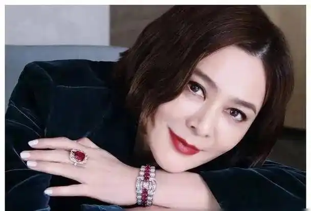对关之琳的评价_关之琳的生活态度与价值观_关之琳感情观