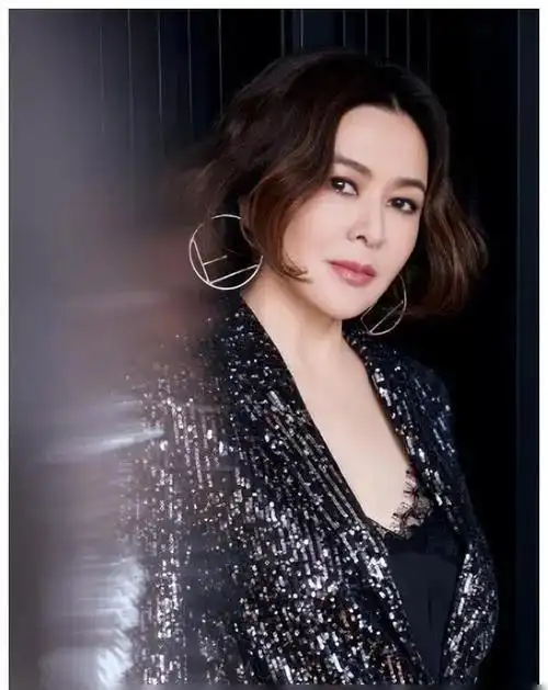 关之琳的生活态度与价值观_关之琳感情观_对关之琳的评价